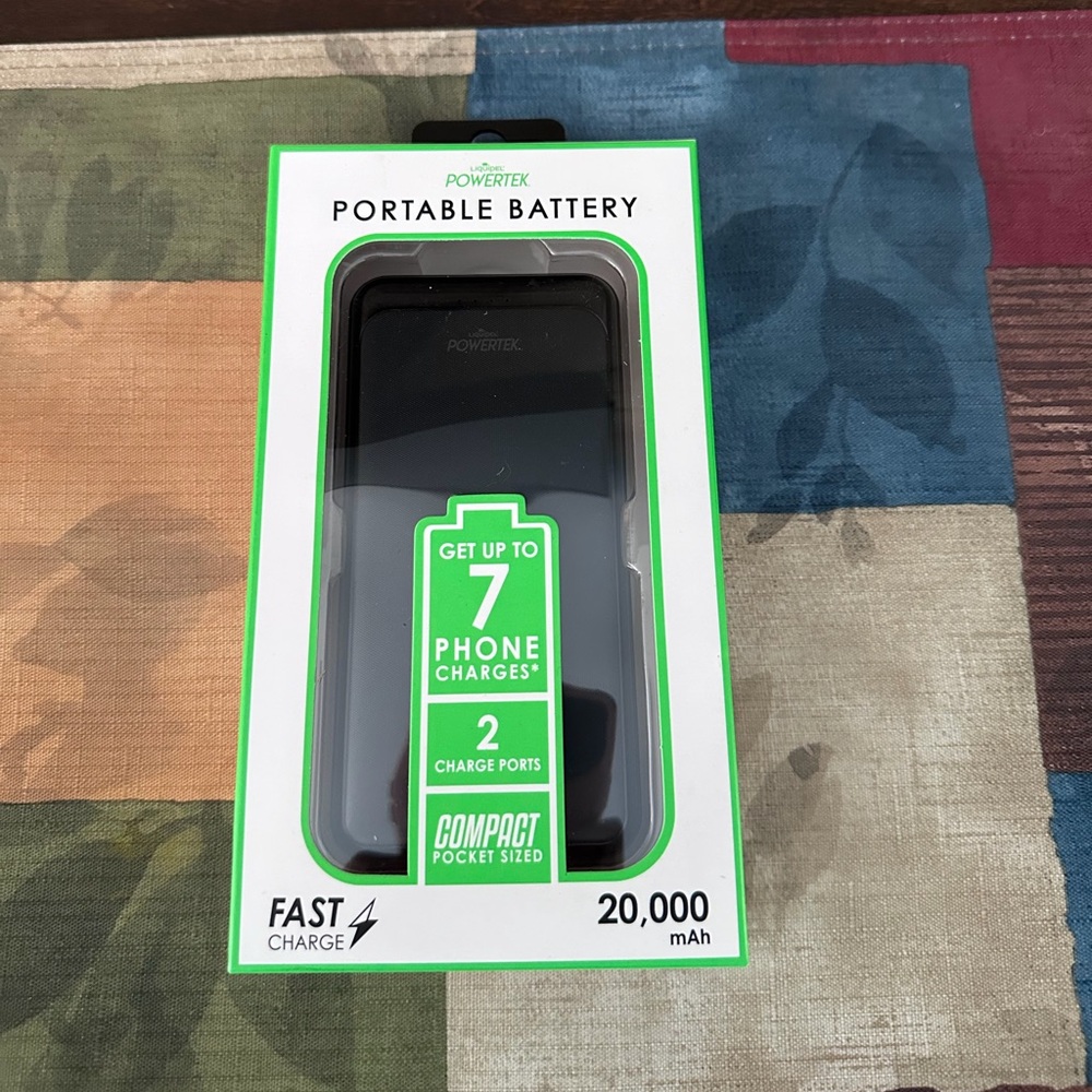 Liquipel Powertek 20,000 mAh Portable Charger Power Bank, Fast Charging New
